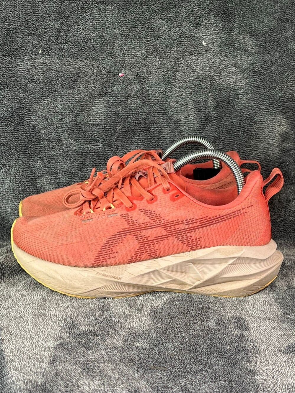 ASICS Novablast 5 Women's Running Shoes Size 7.5 Pearl Pink Morganite 1012B765